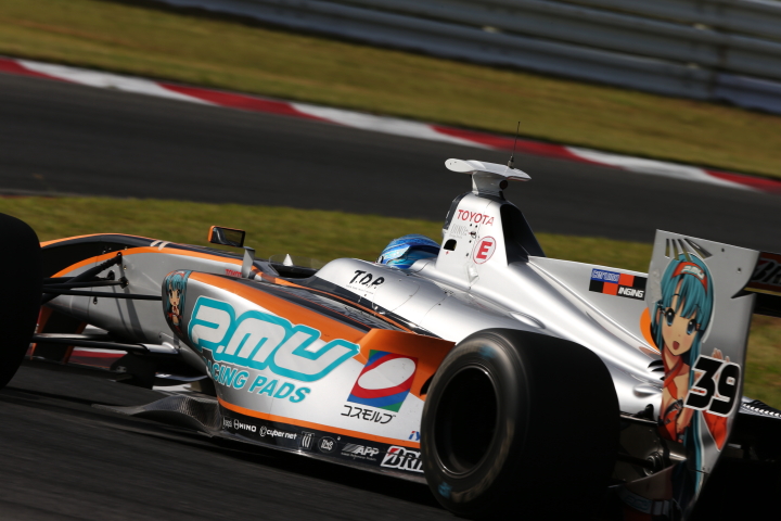 決勝レース: 国本雄資（P.MU/CERUMO・INGING）