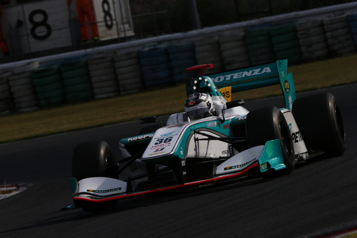 決勝レース: アンドレ・ロッテラー（PETRONAS TEAM TOM'S）