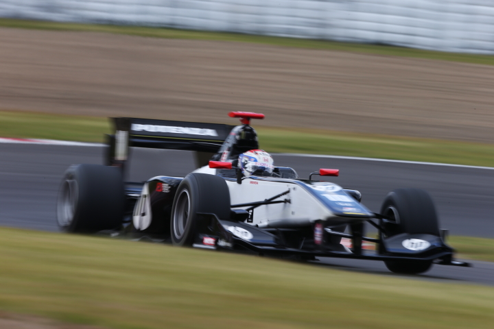 塚越広大（HP REAL RACING）はフリー走行17位と低迷