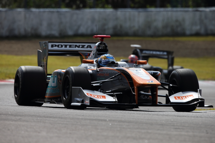 石浦宏明（P.MU/CERUMO・INGING）はQ1を7位で通過