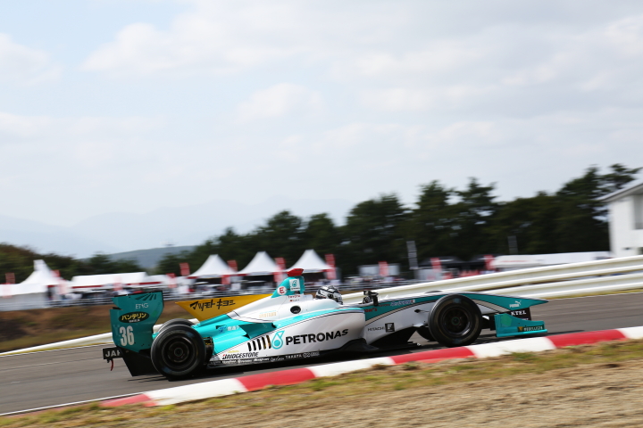 Q1に挑むアンドレ・ロッテラー（PETRONAS TEAM TOM'S）
