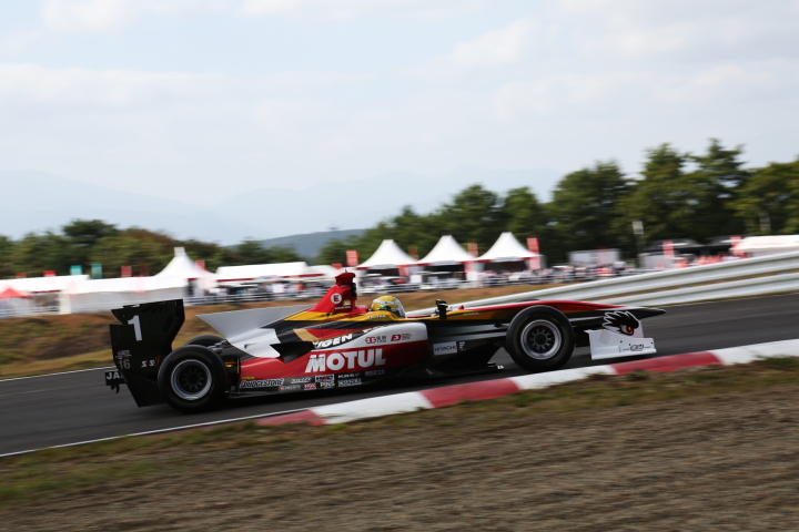 山本尚貴（TEAM無限）はQ1をトップ通過