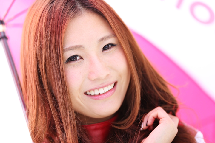 DOCOMO TEAM DANDELION RACINGサーキットレディの仲村ありささん