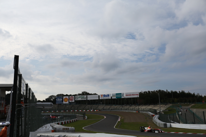 フリー走行: 中山友貴（TEAM無限）