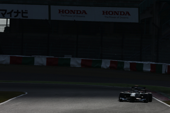 フリー走行: 塚越広大（HP REAL RACING）