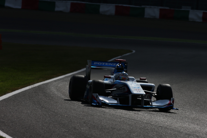 フリー走行: 伊沢拓也（DRAGO CORSE）