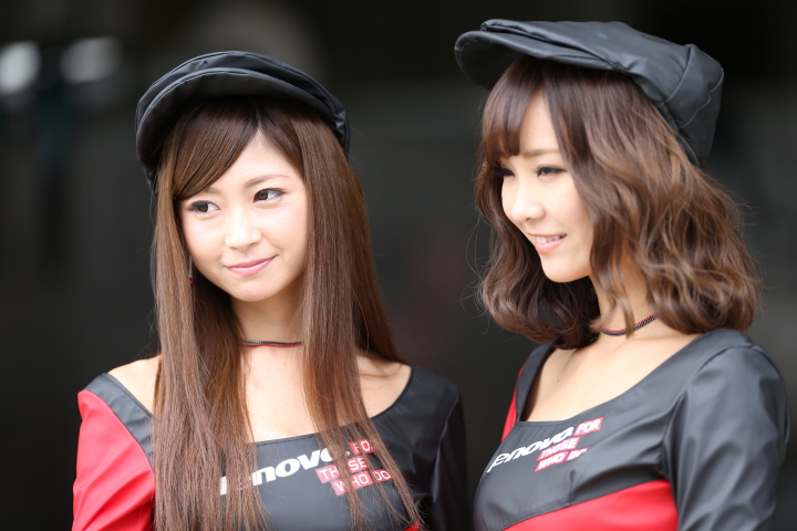 ピットウォーク: レースクイーン