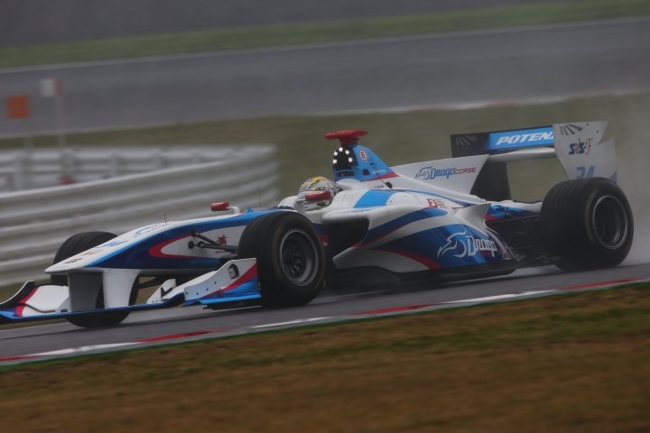 決勝レース1: 伊沢拓也（DRAGO CORSE）