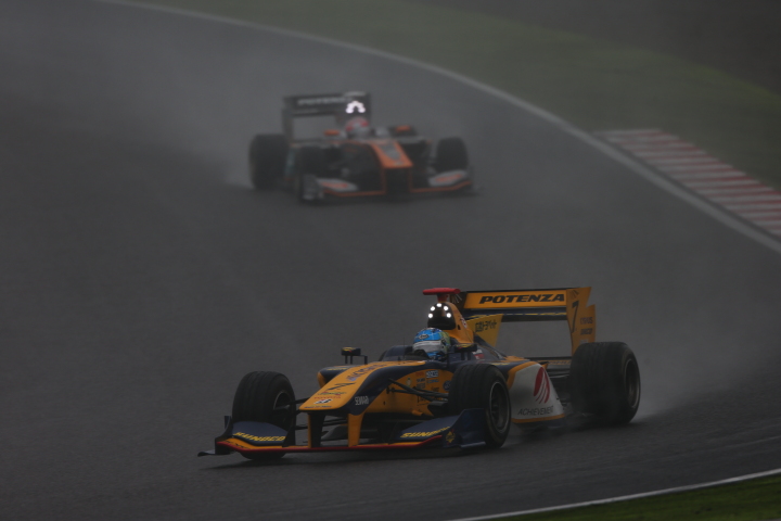 決勝レース2: 平川亮（KYGNUS SUNOCO Team LeMans）