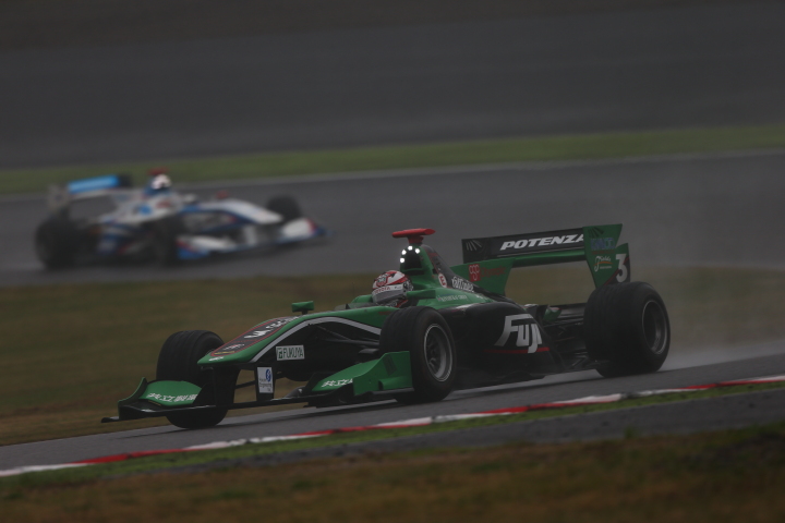 決勝レース2: ジェームス・ロシター（KONDO RACING）