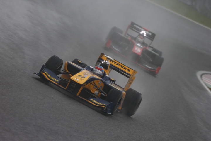 決勝レース2: ロイック・デュバル（KYGNUS SUNOCO Team LeMans）