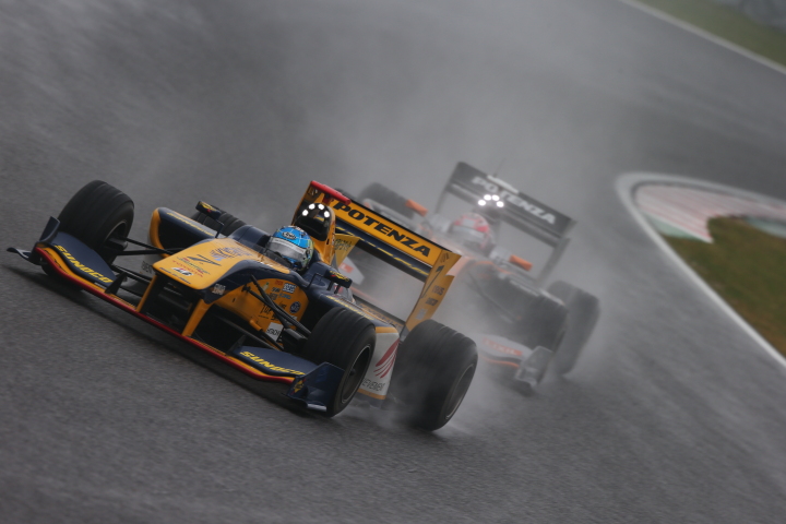 決勝レース2: 平川亮（KYGNUS SUNOCO Team LeMans）