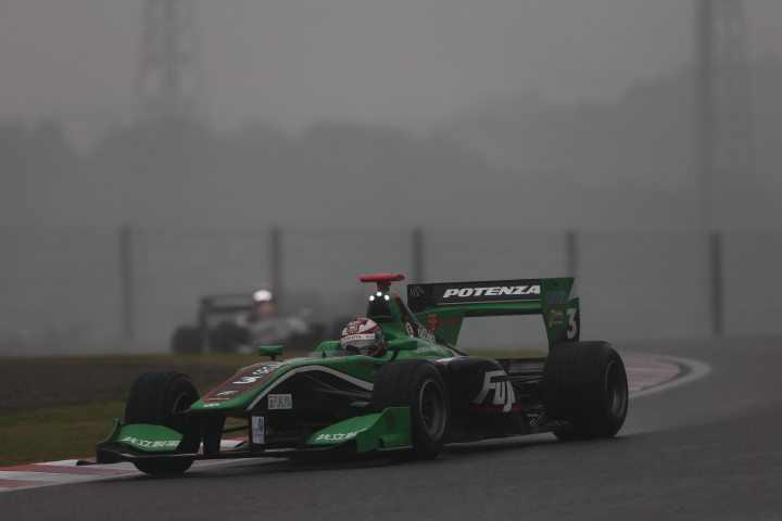 決勝レース2: ジェームス・ロシター（KONDO RACING）