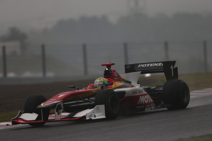 決勝レース2: 山本尚貴（TEAM無限）