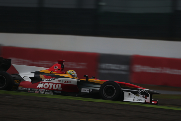 決勝レース2: 山本尚貴（TEAM無限）