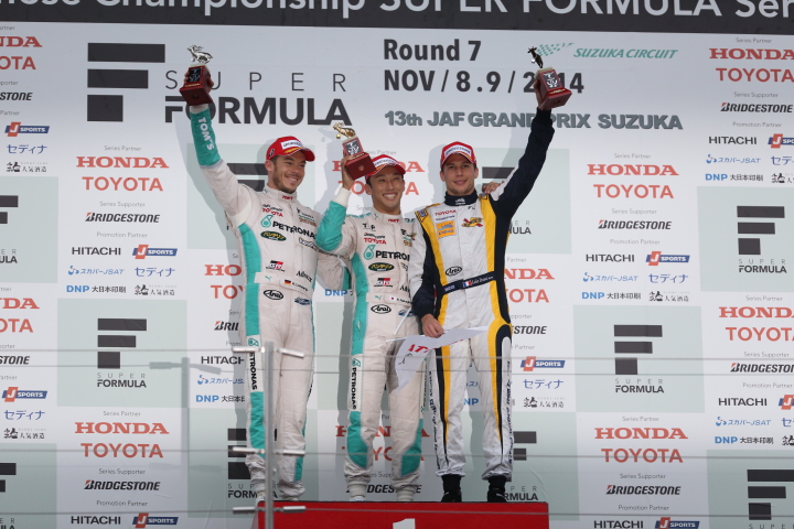 決勝レース2: 暫定表彰式・トップ3のドライバーたち