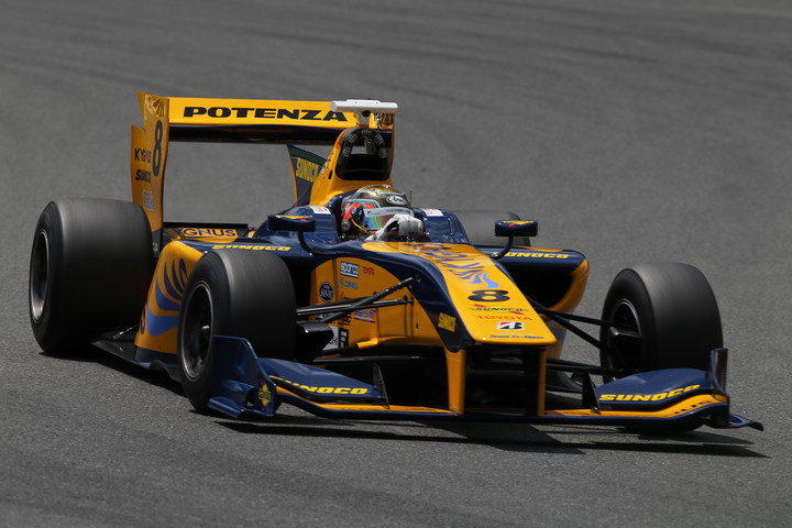 フリー走行1回目: 2位はアンドレア・カルダレッリ（Team KYGNUS SUNOCO SF14）