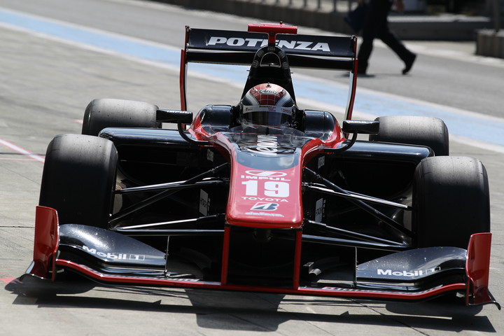 ノックアウト予選: 第1レースポールポジション、第2レース2位のジョアオ・パオロ・デ・オリベイラ（インパル）