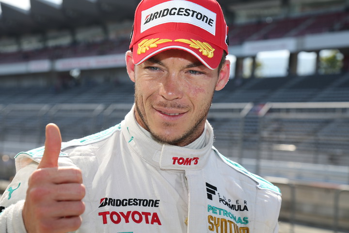 ノックアウト予選: 第1レース3位、第2レースポールポジションのアンドレ・ロッテラー（トムス）