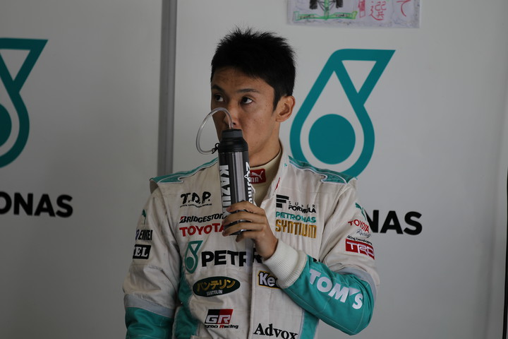 ノックアウト予選: 第1レース5位、第2レース3位の中嶋一貴（トムス）