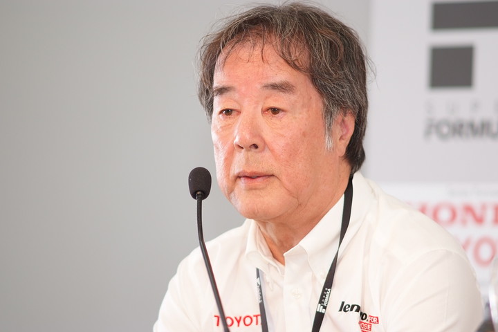 決勝レース1記者会見: 優勝チーム監督の星野一義氏（インパル）