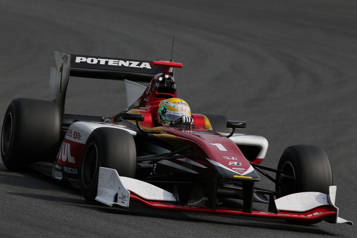 レース2決勝: 5位は山本尚貴（無限）