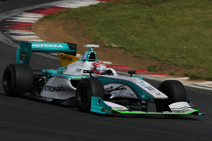 レース2決勝: 3位は中嶋一貴（トムス）