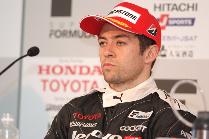 レース2決勝記者会見: 2位のジョアオ・パオロ・デ・オリベイラ（インパル）