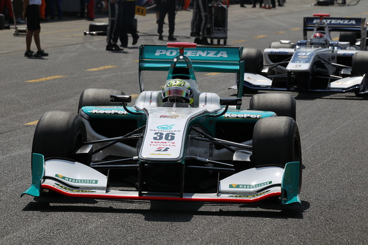 フリー走行2回目: トップタイムはアンドレア・カルダレッリ（PETRONAS TEAM TOM'S）