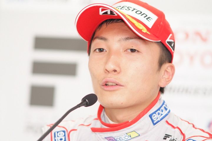 予選記者会見: 2位の野尻智紀（DOCOMO TEAM DANDELION RACING）