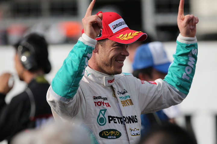 優勝して戻ってきたアンドレ・ロッテラー（PETRONAS TEAM TOM'S）