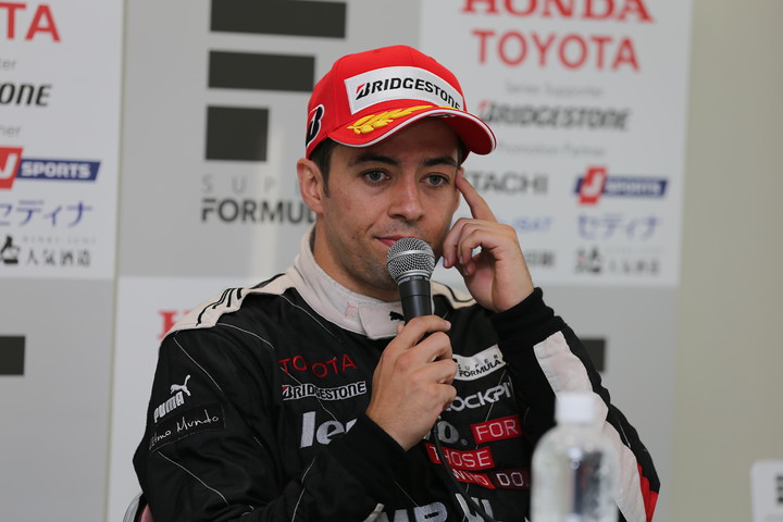 決勝記者会見: 3位のジョアオ・パオロ・デ・オリベイラ（Lenovo TEAM IMPUL）