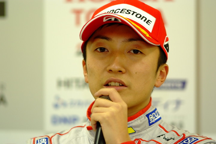 公式予選記者会見: 2位の野尻智紀（DOCOMO TEAM DANDELION RACING）