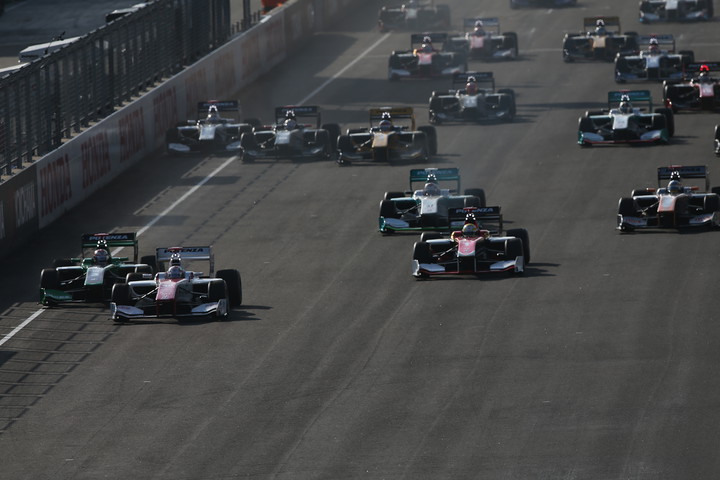 68周の決勝レースがスタートした