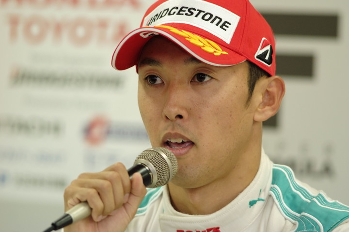 決勝記者会見: 2位の中嶋一貴（PETRONAS TEAM TOM'S）