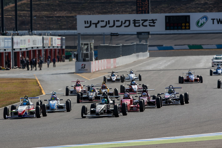 6周のAグループ第1レグがスタートした