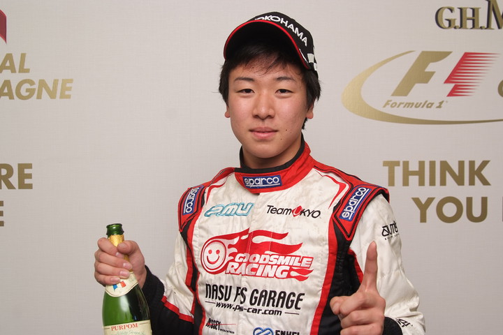 優勝した河野駿佑（グッドスマイルレーシング10V）