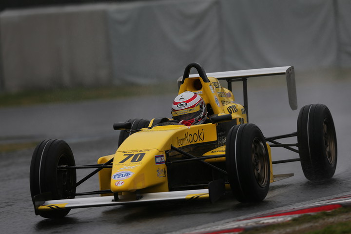 予選3位は佐藤俊介（Team Naoki☆LEPRIX☆10V）