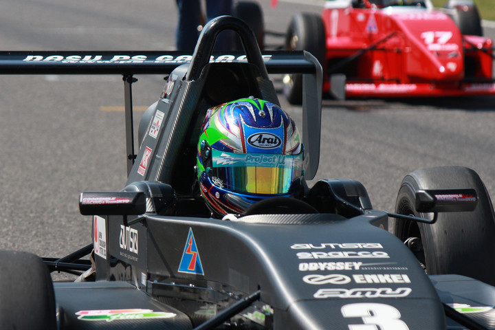 決勝2位は河野駿佑（グッドスマイルレーシング 10V）