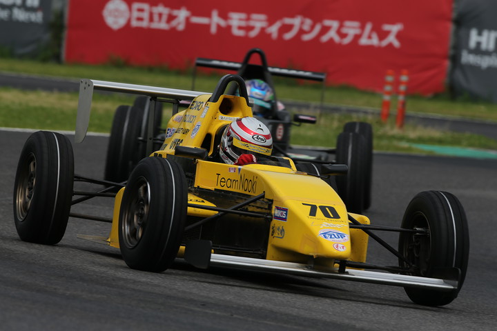 決勝2位は佐藤駿介（Team Naoki☆LEPRIX☆10V）