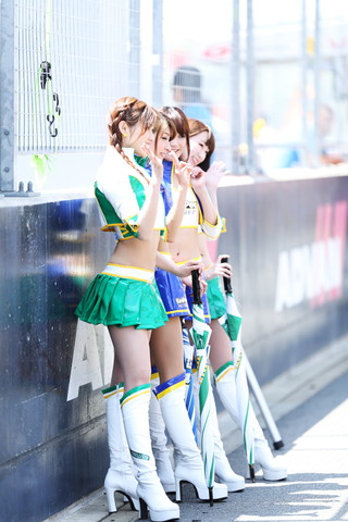 ピットウォーク: レースクイーン