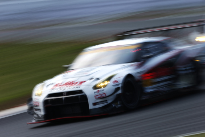 決勝レース: 星野一樹／ルーカス・オルドネス組（GT300:B-MAX NDDP GT-R）