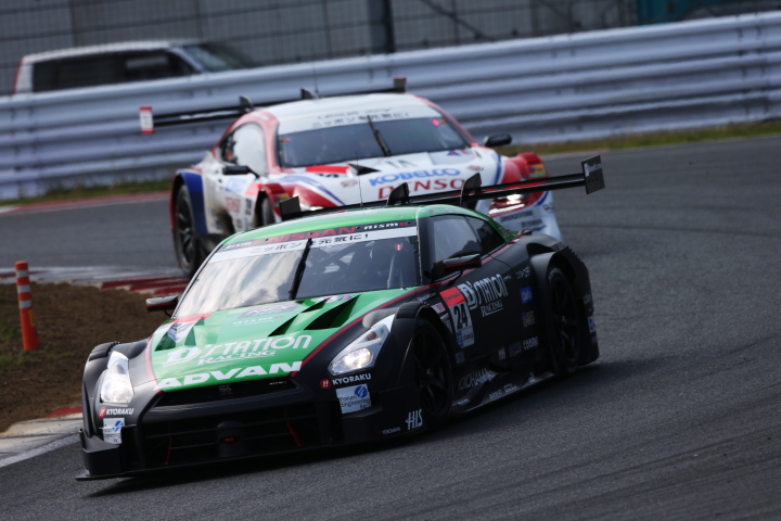 決勝レース: ミハエル・クルム／佐々木大樹組（GT500:D'station ADVAN GT-R）