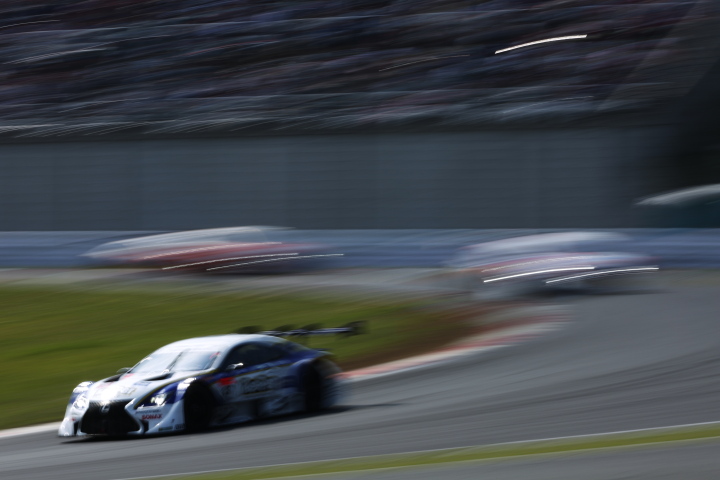 決勝レース: 伊藤大輔／アンドレア・カルダレッリ組（GT500:KeePer TOM'S RC F）