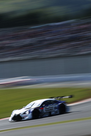 決勝レース: 伊藤大輔／アンドレア・カルダレッリ組（GT500:KeePer TOM'S RC F）