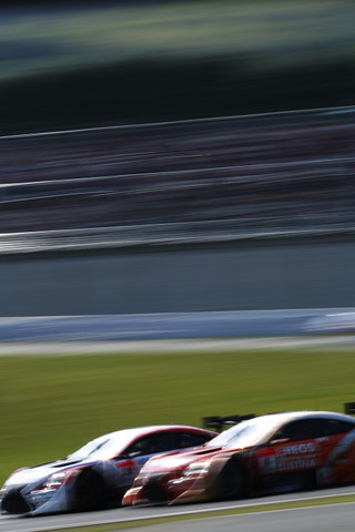 決勝レース: 石浦宏明／オリバー・ジャービス組 vs 大嶋和也／国本雄資組