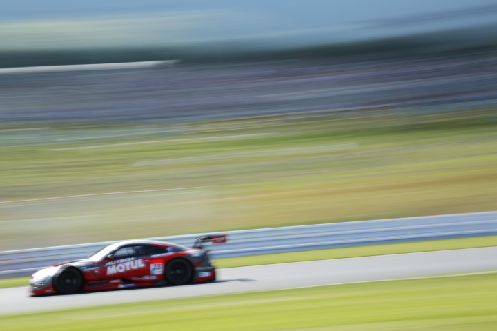 決勝レース: 松田次生／ロニー・クインタレッリ組（GT500:MOTUL AUTECH GT-R）