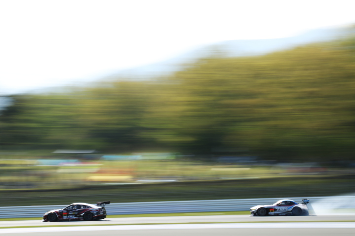 決勝レース: 田中篤／吉田広樹／藤田竜樹組 vs 飯田章／吉本大樹組