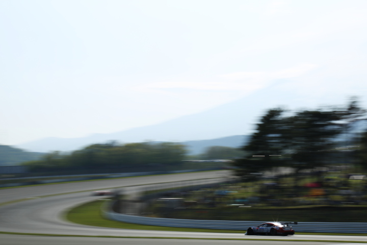 決勝レース: 石浦宏明／オリバー・ジャービス組（GT500:DENSO KOBELCO SARD RC F）