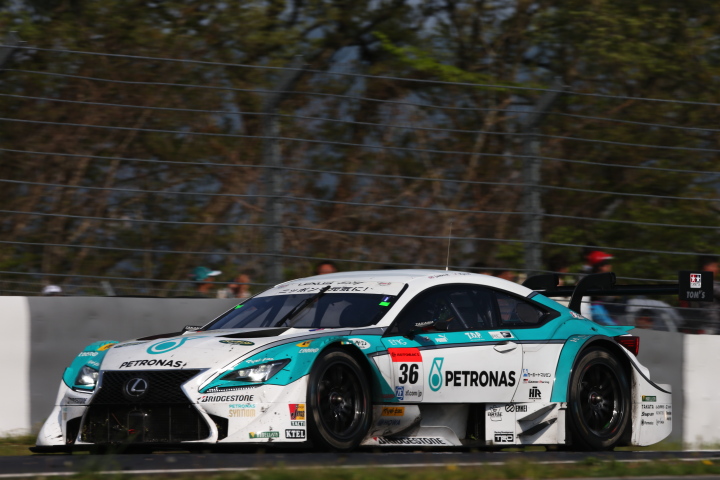 決勝レース: ジェームス・ロシター／平川亮組（GT500:PETRONAS TOM'S RC F）